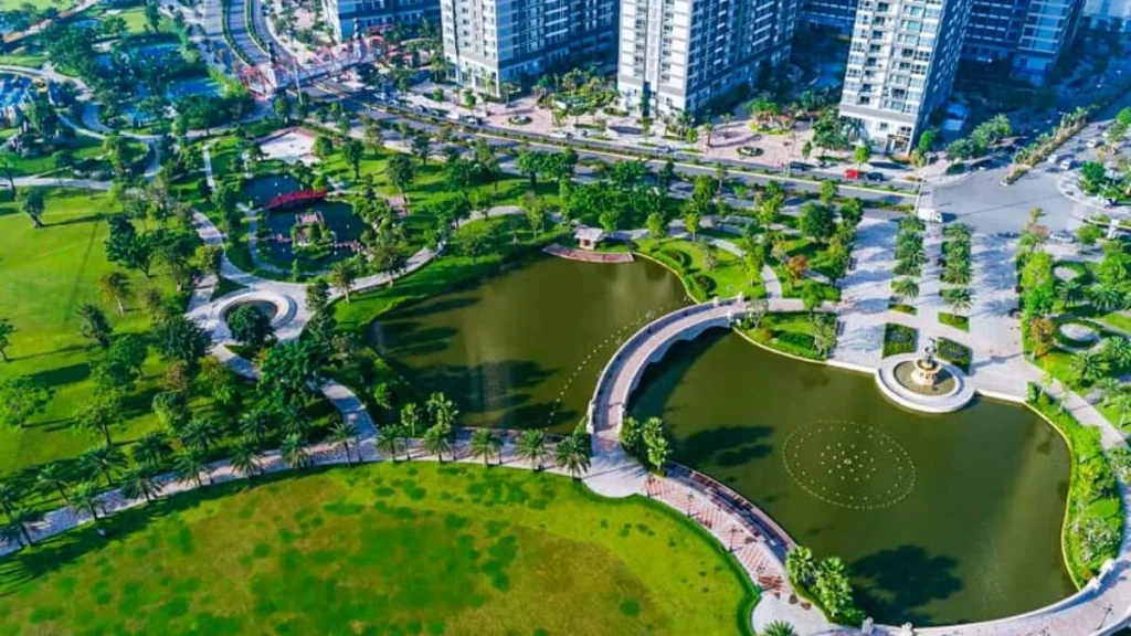 parks-in-saigon-1_1685125237